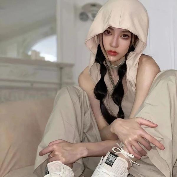萨赫之恋 海报